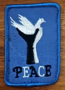 RARO PARCHE VINTAGE - Peace Dove Hands Hippie Boho Azul - Bordado 3" de Alto - Imagen 1 de 2