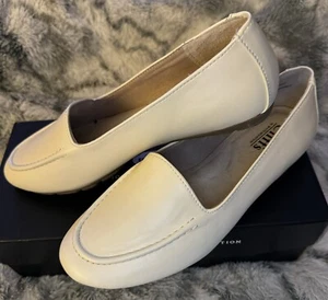 Women’s Cliffs Shoes Flats Size 7 M Loafers Shoes Cream / Off White Comfort - Picture 1 of 6