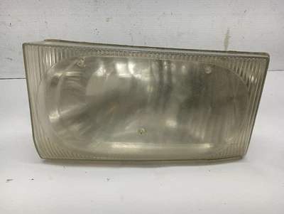 Passenger Right Headlight from 2002 Ford F350SD 12062743 - Image 1 of 4