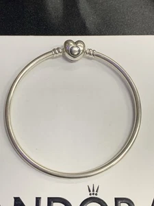 AUTHENTIC PANDORA MOMENTS HEARTS CLASP BANGLE 596268-17cm - Picture 1 of 6