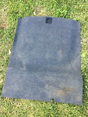 AUDI A4 2003 alfombrilla de maletero trasera cubierta de neumático de repuesto revestimiento de suelo acabado de tela Foto 1 de 3