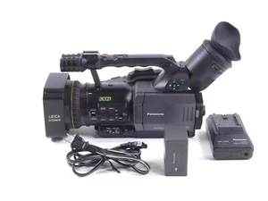 Panasonic AG-DVX100B MiniDV 3CCD Video Camcorder DVX-100 B Camera - Picture 1 of 8