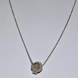 Tiffany & Co. Collar colgante nudo torcido 16" - Imagen 1 de 4
