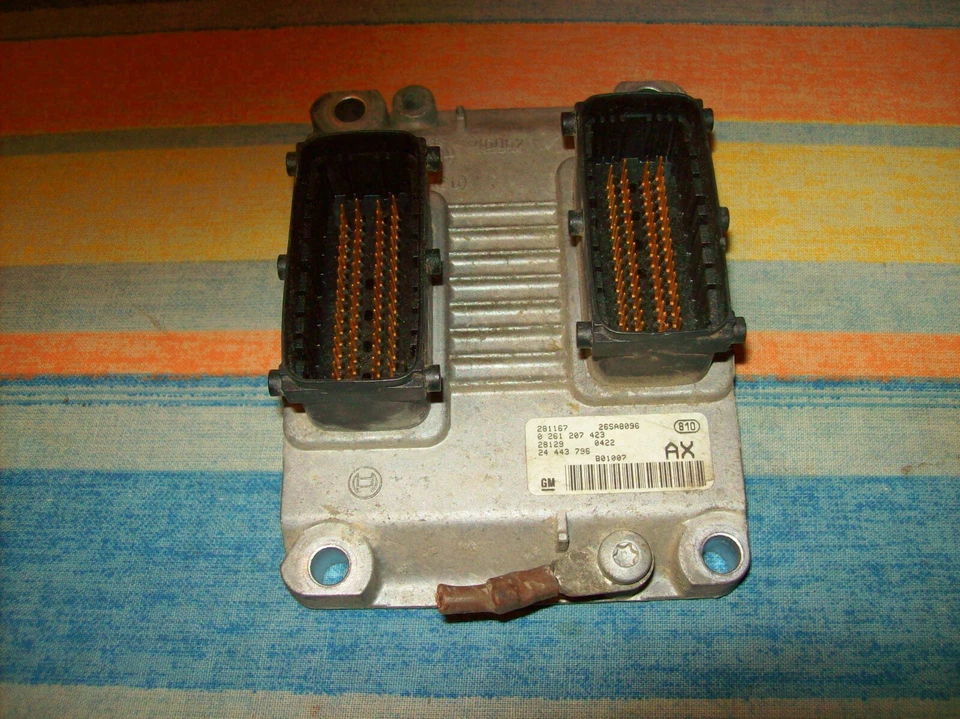 Centralina motore Opel Corsa C/Agila A 0261207423 2443796 1.2 16V 55KW/75CV   - Immagine 1 di 1