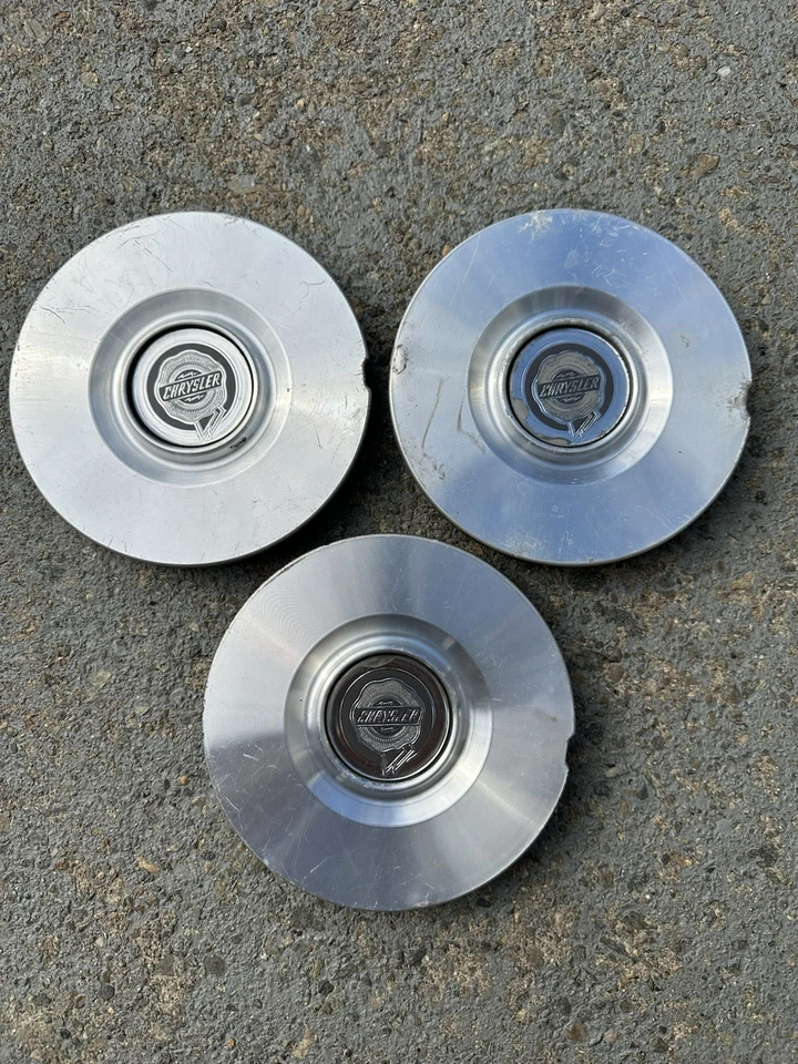 Tapacubos centrales de rueda mecanizados Chrysler Sebring 05105716AB OEM 3 07-09 Foto 1 de 4