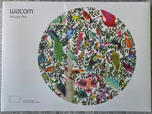 Wacom Intuos Pro Medium Bluetooth Graphics Drawing Black Tablet | NEW Sealed - Afbeelding 1 van 2