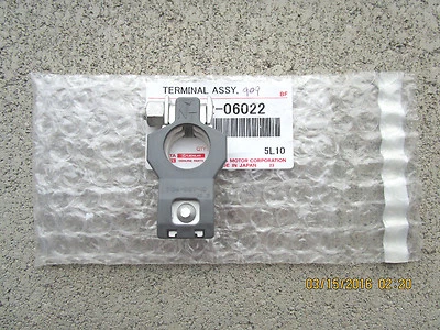 99 - 03 TOYOTA SOLARA SE SLE BATTERY -NEGATIVE TERMINAL CONNECTOR OEM BRAND NEW - Image 1 of 2