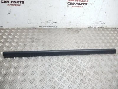 Moldura de puerta delantera izquierda Mazda CX-7 2009 UST68993 Foto 1 de 3