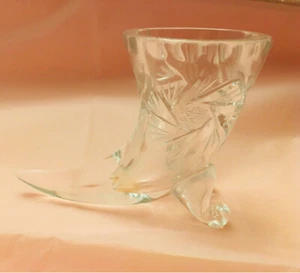 TOOTHPICK COTTON BUD HOLDER LURA CORNUCOPIA BY BOHAEMIA STUNNING FOOTED VINTAGE - Picture 1 of 12