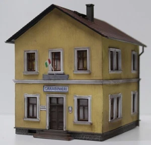 101DM Stazione Carabinieri 1:87 montata e invecchiata come da foto con luci - Imagen 1 de 6