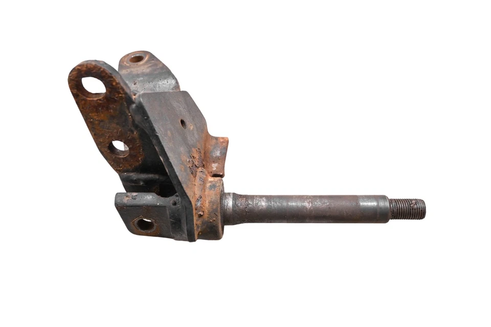 87 Polaris Cyclone 250X 2x4 Front Left Spindle Knuckle - Image 1 of 4