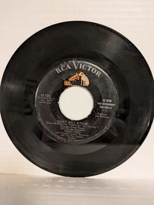 45 ~Perry Como: "Kewpie Doll / Dance Only With Me" 1958 RCA Victor (EX) Foto 1 de 4