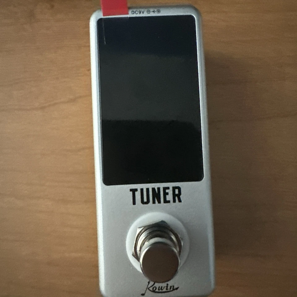 Rowin Tuner Pedal Guitar Bass - Image 1 of 3