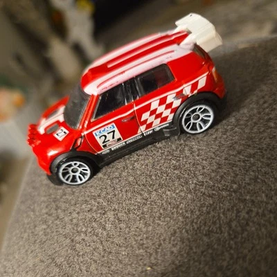 Hot Wheels HW STUNT '13 ~ '12 MINI COUNTRYMAN RALLY #27 (Red) 1/64 - Image 1 of 4