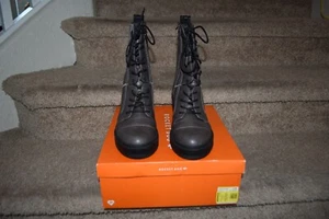 Women's 9M Rocket Dog Kenleyne Gray Combat Style Boots NIB - Picture 1 of 13