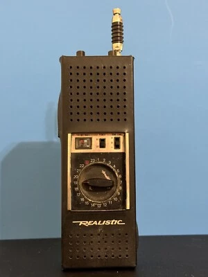 VINTAGE 5 WATT 23 CHANNEL REALISTIC ALL CRYSTAL RECEIVER- 'untested - Image 1 of 4