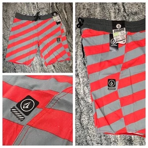 Volcom Stripey Stoney Board Shorts Men’s Size 30 Surf Swim Trunks Stretch Red - Picture 1 of 10