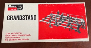 RS3113-50 Monogram Vintage 1/32 Race Track Grandstand (1966) - Picture 1 of 3