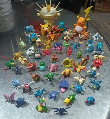 Винтажный лот товаров Tomy Pokémon Minis Pikachu - Изображение 1 из 4