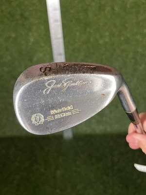 Jack Nicklaus Muirfield 20th SW - Image 1 of 4