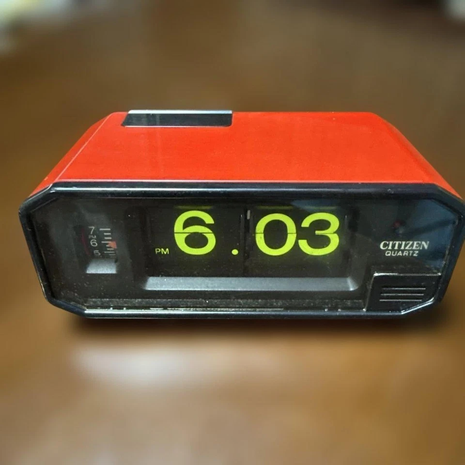 CITIZEN Flip Clock Red Battery Operated Table Clock Retro Showa Era Japan - Image 1 of 4
