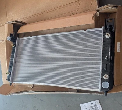 2370 Radiator 34''Core Fit Chevy Silverado 1500 2500 Suburban Tahoe 4.8 5.3 6.0L - Image 1 of 4