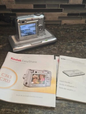 Kodak EasyShare C703 7.1MP Digital Camera Silver Tested Works Charging Dock - Image 1 of 4