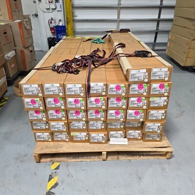 PDU 2G para rack de conmutación medida 24 salidas APC AP8653 ZeroU 32A 230 V Foto 1 de 4