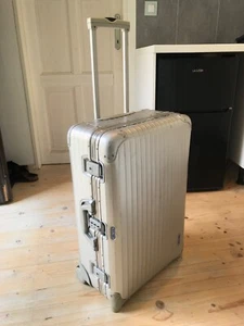 RIMOWA Aluminium Two-Wheeled Vintage Suitcase 22,5cm x 41,5cm x 63,5cm - Picture 1 of 9