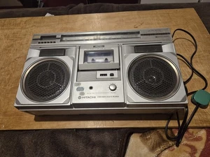 Hitachi TRK-8300E Radio Cassette for Spares or Repairs - Picture 1 of 17