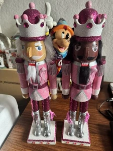 Paar Brustkrebs Bewusstsein Nussknacker - PINK - Bild 1 von 6