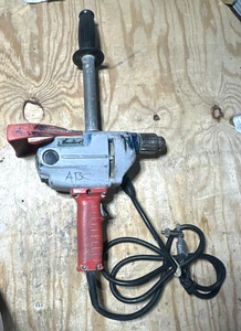 Tirador de orificios compacto Milwaukee eléctrico con cable de 1/2" #1660-1, 120 voltios, 450 rpm - Imagen 1 de 9
