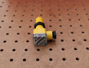 SENSOR TURCK B15-P18SK-AP6X - Imagen 1 de 3
