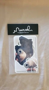 A24 Marcel die Muschel mit Schuhen Exklusives Stickerpaket - Bild 1 von 2