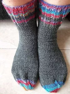 Calze in misto lana lavorate a mano, grigio antracite + colori - Foto 1 di 5