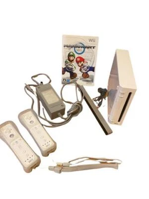 Nintendo Wii Wee Konsole & Mario Kart Gebraucht - Bild 1 von 4