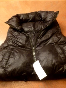 Chaleco recortado acolchado negro automático para mujer color de pie. Bolsillos Talla S - Imagen 1 de 6