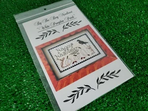 Weißer Kürbis Aufnäher - Kreuzstichmuster - By the Bay Needleart - Bild 1 von 4