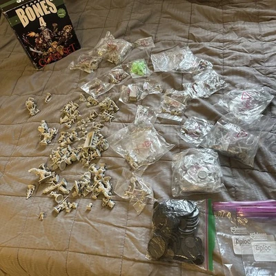 Juego de 4 núcleos Reaper Bones Foto 1 de 4