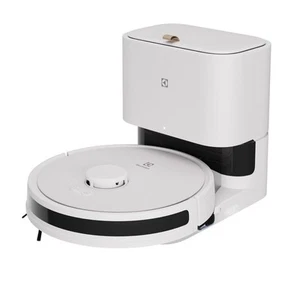 UltimateHome 700 Robotic Vacuum & Mop with Clean Station - Picture 1 of 5