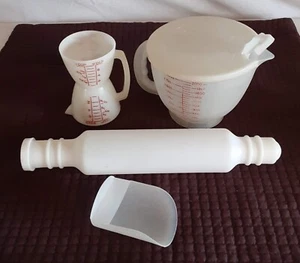Tupperware 5 pc Rolling Pin Fill N Chill ,Mix N Store Double,Measuring Cup Scoop - Picture 1 of 5