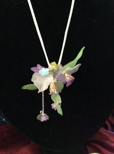 Delicate Spring Flower Lucite Necklace in Silver Heart Gift Box - Picture 1 of 4