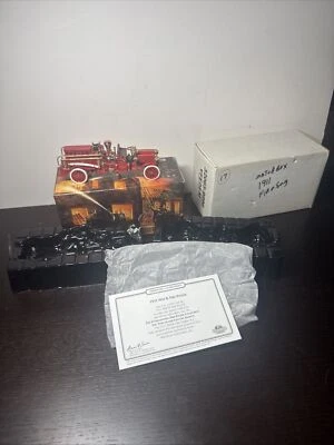 Matchbox 11 1911 Mack Fire Engine International Collection YFE24-M 1:43 Red - Image 1 of 4