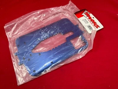 OPEN) VINTAGE Traxxas 5122R Chassis Plate BLUE ALUMINUM 4.0mm T-MAXX CLASSIC 2.5 - Image 1 of 3