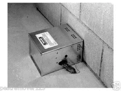 2 Ketch-All Automatic Mouse Traps Trap (solid lid) Kness 101-0-007