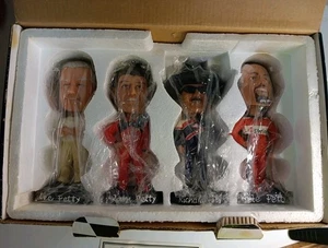 Edizione limitata The Petty Champions Gallery Bobbleheads #763/5000 ATTILA  - Foto 1 di 14
