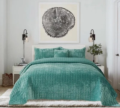 Quilt Set King Size 98x106 Luxurious Velvet Bedding Sets with 2 Pillow Shams ... - Image 1 of 4