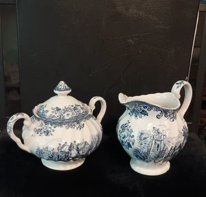 VTG Johnson Brothers Coaching Scenes blue/white Creamer & Sugar Bowl Made ENG. - Picture 1 of 17