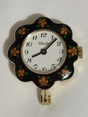 Pingente de relógio mecânico vintage chalé feito na Suíça esmalte floral corda - Imagem 1 de 4