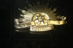 rising sun badge 1969 type - Picture 1 of 2